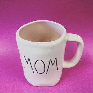 Rae Dunn MOM Mug *pink on the inside*